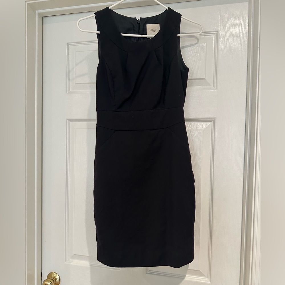 Elegant Black Sleeveless Dress